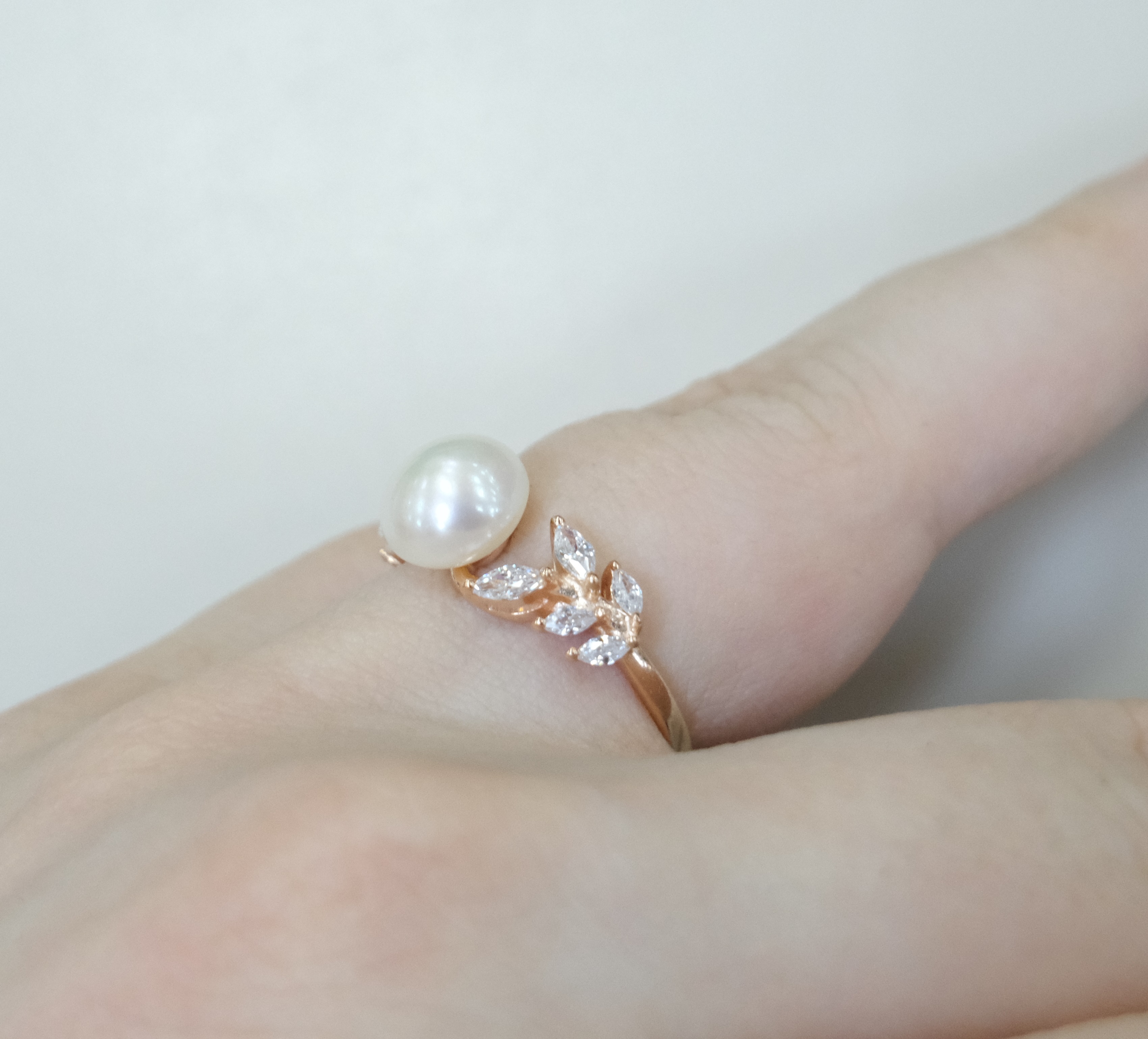 Серебряное кольцо с жемчугом